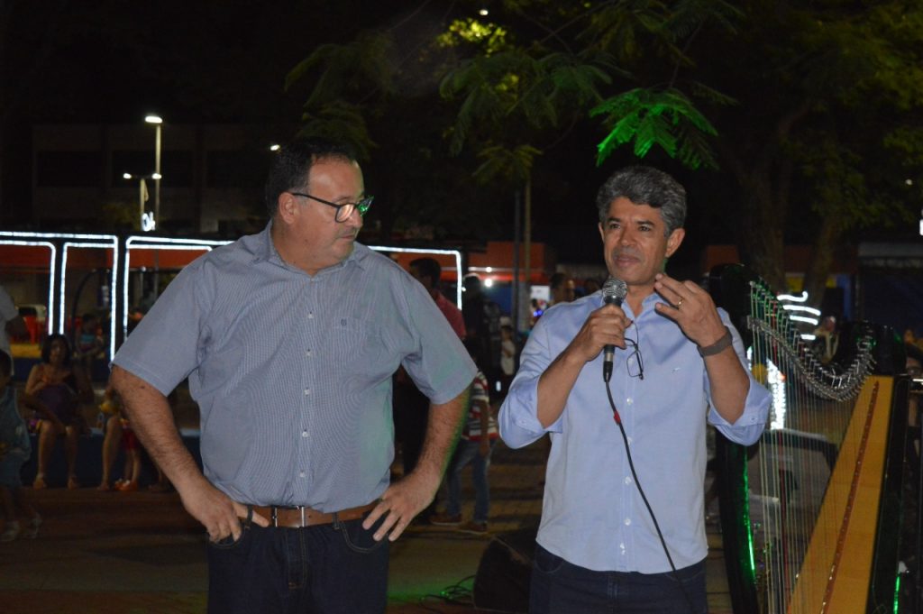 Prefeitura de Amambai inaugurou nesta sexta-feira (10) Natal de Luzes no centro da cidade e na vila Limeira