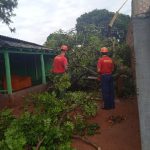 Tempestade, acidentes e incêndio marcaram o final de semana do Corpo de Bombeiros de Amambai