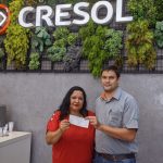 Ganhadora da Acia recebe prêmio de R$30 mil nesta segunda-feira (6) Ganhadora da Acia recebe prêmio de R$30 mil nesta segunda-feira (6)