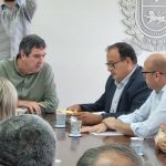 Prefeito, vice, secretários e vereadores de Amambai participam de audiência com o Governador do Estado em Campo Grande