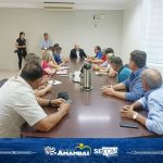 Secretário de Estado de Educação participa de reunião na Prefeitura de Amambai