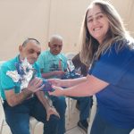 Prefeitura distribui Ovos de Páscoa para os participantes do Serviço de Convivência e Fortalecimento de Vínculos de Idosos