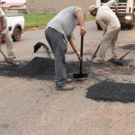 Prefeitura intensifica recuperação de ruas danificadas pela chuva