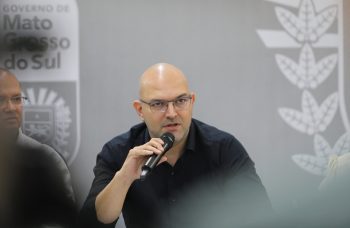 Governo terá reforço na ronda policial, ampliação do monitoramento e botão de pânico nas escolas Governo terá reforço na ronda policial, ampliação do monitoramento e botão de pânico nas escolas