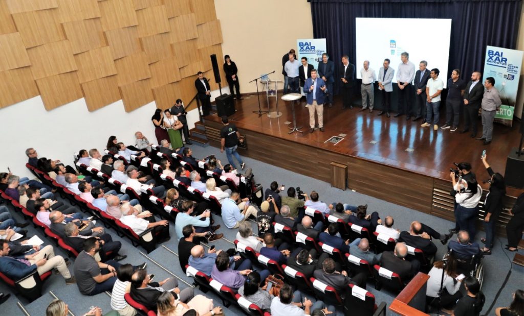 Redução de impostos e taxas lançada pelo Governo de MS vai do tereré ao gás natural veicular Redução de impostos e taxas lançada pelo Governo de MS vai do tereré ao gás natural veicular