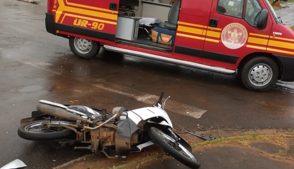 Bombeiros de Amambai socorrem vítimas de acidentes nesta segunda-feira(12) Bombeiros de Amambai socorrem vítimas de acidentes nesta segunda-feira(12)