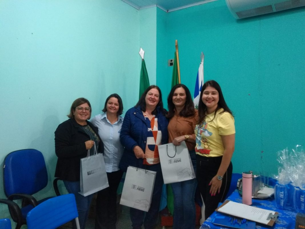 Estagiários da Prefeitura de Amambai recebem capacitação Estagiários da Prefeitura de Amambai recebem capacitação
