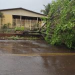 Vendaval passageiro causa danos em Amambai