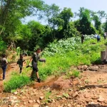 Alunos, servidores e militares realizam ação de preservação ambiental no Córrego Retiro