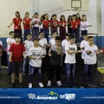 Alunos emocionam público durante apresentações da Festa da Família da Escola Municipal Julio Manvailer