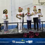 Alunos emocionam público durante apresentações da Festa da Família da Escola Municipal Julio Manvailer