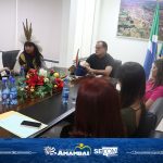 Prefeito Bandeira recepciona Deputada Federal Célia Xakriabá em Amambai