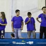 Alunos emocionam público durante apresentações da Festa da Família da Escola Municipal Julio Manvailer