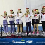 Alunos emocionam público durante apresentações da Festa da Família da Escola Municipal Julio Manvailer