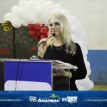 Alunos emocionam público durante apresentações da Festa da Família da Escola Municipal Julio Manvailer