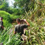 Alunos, servidores e militares realizam ação de preservação ambiental no Córrego Retiro