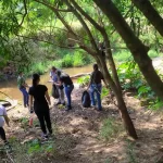 Alunos, servidores e militares realizam ação de preservação ambiental no Córrego Retiro