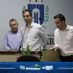 Educadores destaques de Amambai são homenageados na Sessão Solene “Professora Viviane Scalon Fachin”
