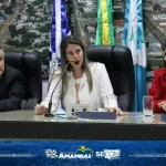 Educadores destaques de Amambai são homenageados na Sessão Solene “Professora Viviane Scalon Fachin”