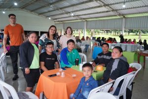 Simted de Amambai realiza confraternização com profissionais da educação na Fazenda Rincão Bonito
