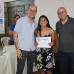 Centrinho entrega certificados de cursos gratuitos em Amambai