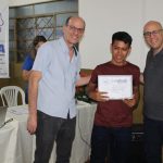 Centrinho entrega certificados de cursos gratuitos em Amambai