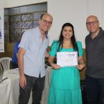 Centrinho entrega certificados de cursos gratuitos em Amambai