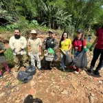 Alunos, servidores e militares realizam ação de preservação ambiental no Córrego Retiro