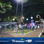 Espetáculo de cores, luzes e música marcaram a abertura do Natal de Luzes 2023 em Amambai