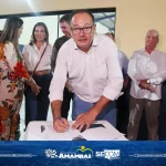 Prefeitura de Amambai, Governo do Estado, Grupo Solo Mio e Câmara Municipal inauguraram Escola Novo Horizonte