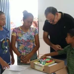 Amambai: Estudantes da rede municipal voltam às aulas com mochilas e kits escolares novos