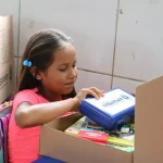 Amambai: Estudantes da rede municipal voltam às aulas com mochilas e kits escolares novos