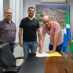 Prefeitura de Amambai dá posse a novo médico da rede municipal de saúde