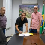 Prefeitura de Amambai dá posse a novo médico da rede municipal de saúde