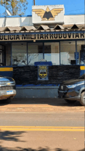 Homem é preso com quase uma tonelada de maconha em veículo dublê na cidade de Amambai