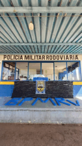 Homem é preso com quase uma tonelada de maconha em veículo dublê na cidade de Amambai