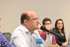 Governo de MS apresenta proposta de nova arquitetura da saúde às prefeituras do Estado