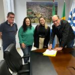 Prefeitura de Amambai inicia a semana com posse de dois novos servidores