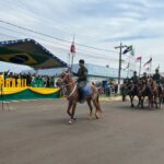 Desfile cívico-militar abre programação de aniversário de 77 anos de Amambai