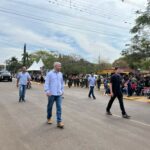 Desfile cívico-militar abre programação de aniversário de 77 anos de Amambai