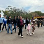 Desfile cívico-militar abre programação de aniversário de 77 anos de Amambai
