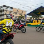 Desfile cívico-militar abre programação de aniversário de 77 anos de Amambai