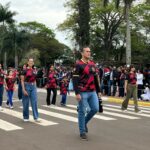 Desfile cívico-militar abre programação de aniversário de 77 anos de Amambai