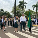 Desfile cívico-militar abre programação de aniversário de 77 anos de Amambai
