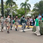 Desfile cívico-militar abre programação de aniversário de 77 anos de Amambai