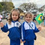 Desfile cívico-militar abre programação de aniversário de 77 anos de Amambai