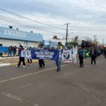 Desfile cívico-militar abre programação de aniversário de 77 anos de Amambai
