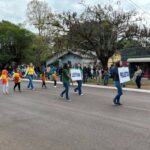 Desfile cívico-militar abre programação de aniversário de 77 anos de Amambai