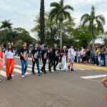 Desfile cívico-militar abre programação de aniversário de 77 anos de Amambai