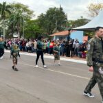 Desfile cívico-militar abre programação de aniversário de 77 anos de Amambai